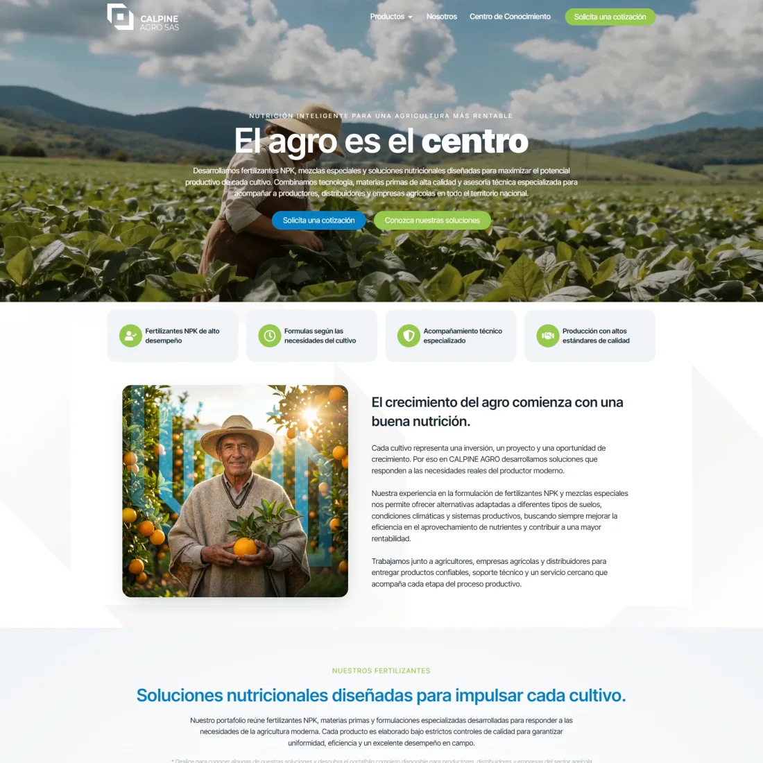 Directiva de una empresa revisando su sitio web corporativo en una laptop